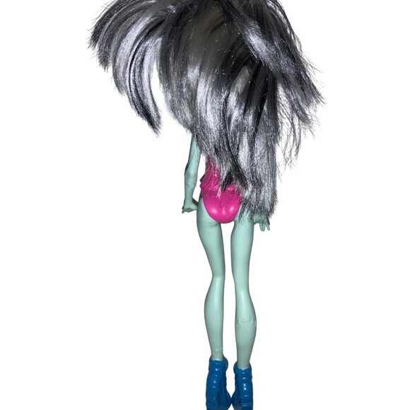 Monster High How Do You Boo? : FRANKIE STEIN - Daughter of Frankenstein 11" Doll - Picture 5 of 8